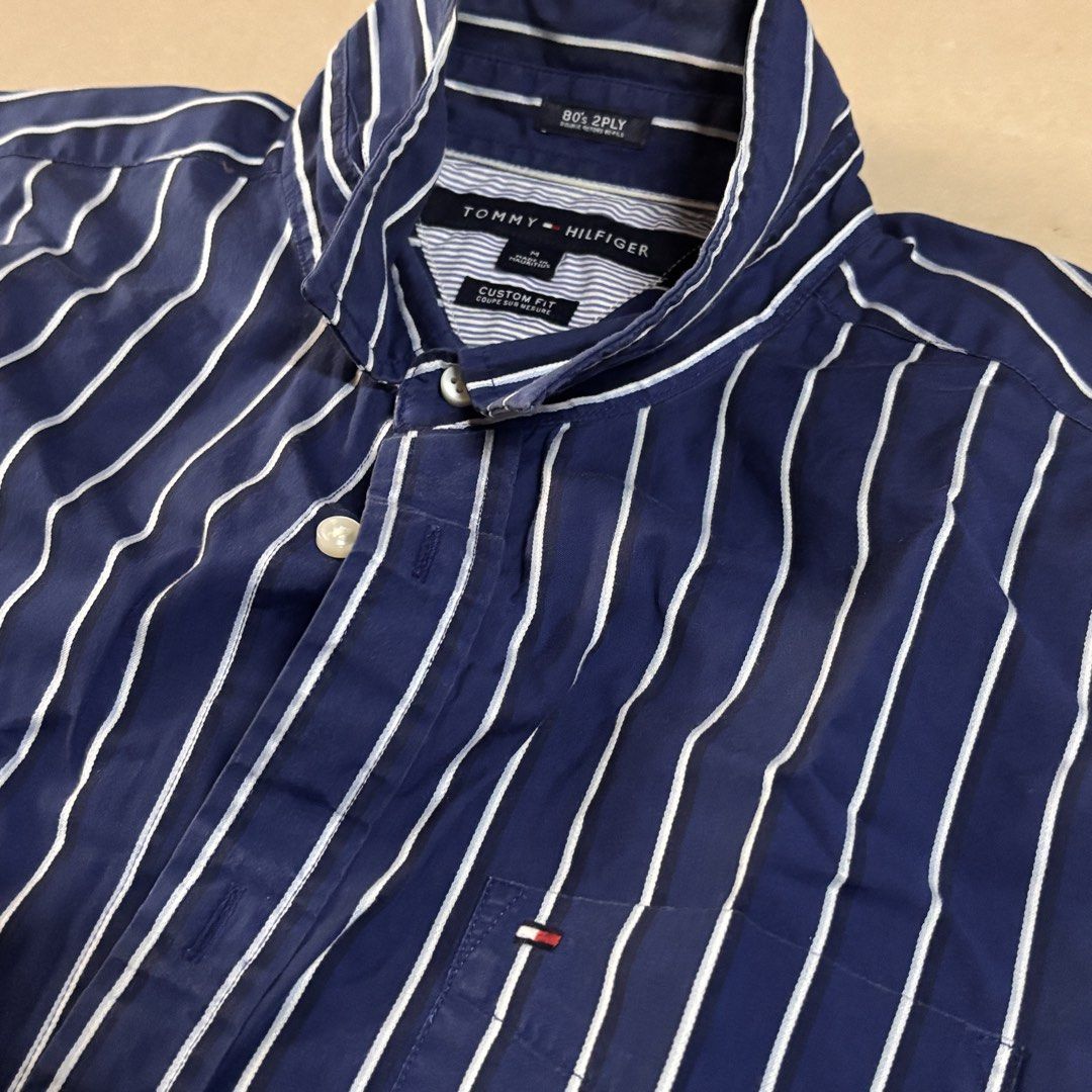 Tommy Hilfiger Blue Striped Long Sleeve (Category: Formal Shirts) located in San Jose del Monte. Submitted by claraortazo (Listing ID 1468309528, Image 2). Description: Dimes: 21x29 - Arms: 31 No issues Excellent condition Details on pictures.