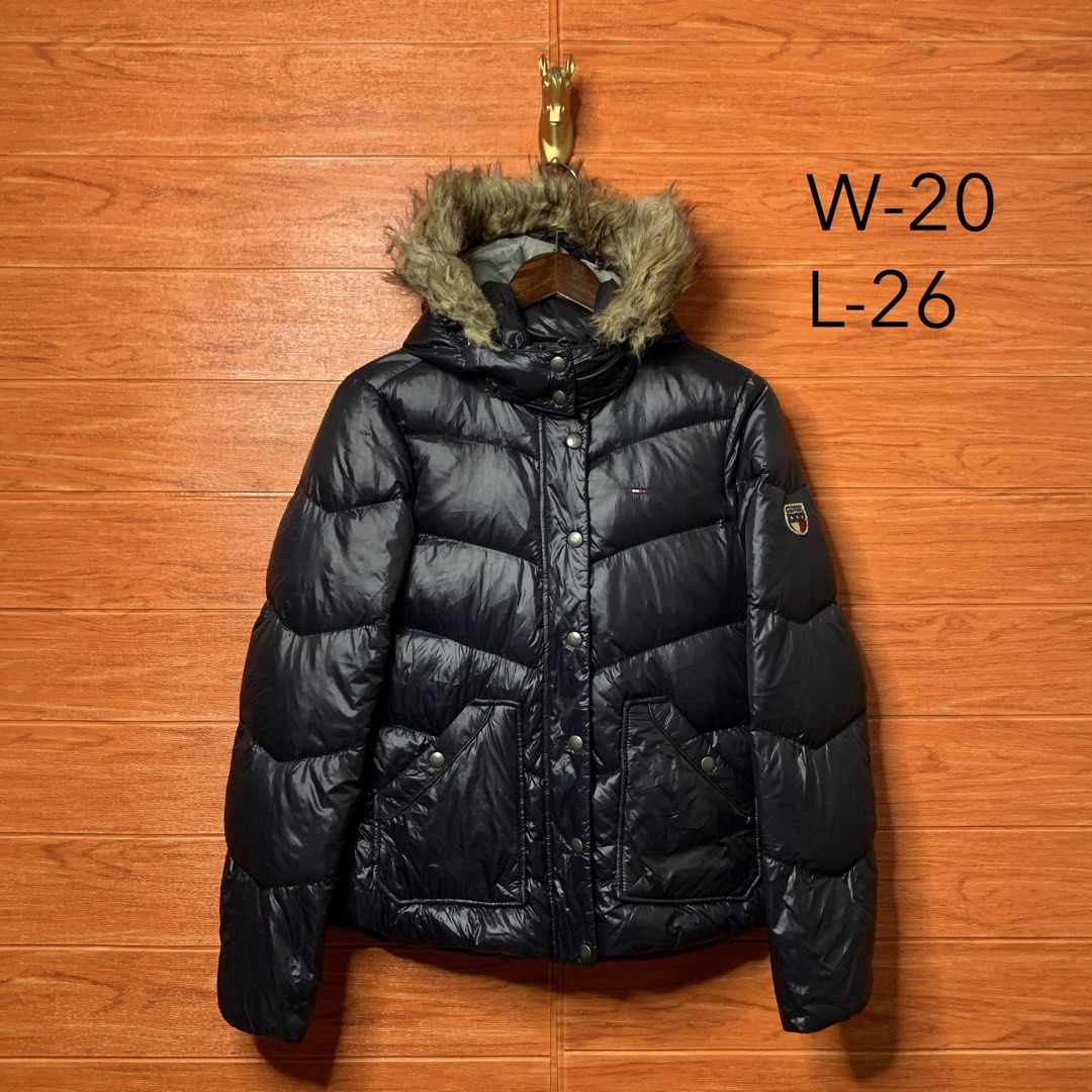 Tommy Hilfiger Puffer Jacket (Category: Coats, Jackets and Outerwear) located in Quezon City. Submitted by donklasiko (Listing ID 1468336171, Image 2). Description: Condition: 9.5+/10 Pristine condition Issue: non Refer to the dimension 🤗 PM FOR MORE DETAILS NO RETURN, NO EXCHANGE & NO REFUND! ✅I ALSO ACCEPT TRADE/SWAP TO ANYTHING JUST DROP YOUR OFFER Please manage your expectations, this is a secondhand item. What you see is what you get 😊 💵M