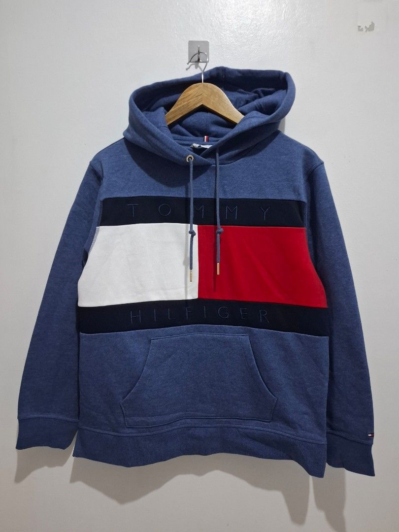 Tommy hilfiger size med (Category: Coats, Jackets and Outerwear) located in Tarlac. Submitted by christopher.24 (Listing ID 1468321035, Image 1). Description: good as new legit.