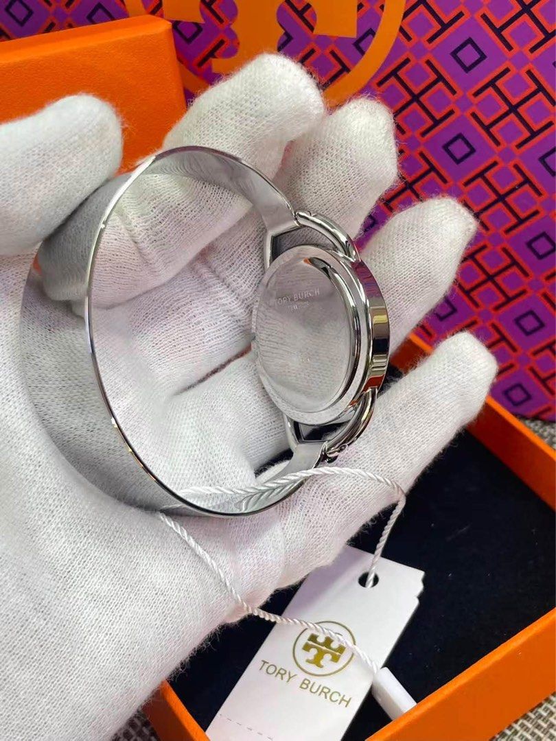 Tory bangle watch (Category: Luxury Watches) located in Antipolo. Submitted by hideoutcloset88 (Listing ID 1468391059, Image 3). Description: Limited edition Orig bnew .