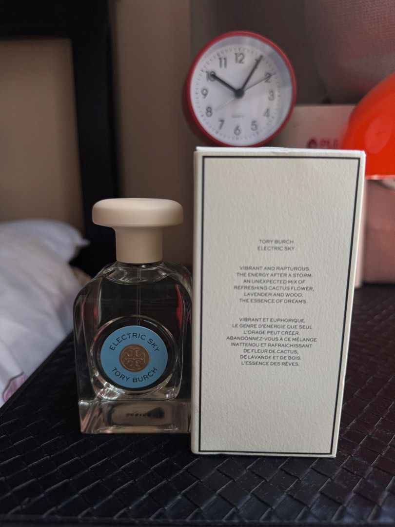 Tory Burch Electric Sky Eau De Parfum 90ml (Category: Fragrance & Deodorants) located in Taguig. Submitted by earlclr (Listing ID 1468294179, Image 3). Description: - Authentic Tory Burch Electric Sky Eau de Parfum - Generous 90ml full-size bottle - Comes with original packaging box - Scent notes: Refreshing cactus flower, calming lavender, and warm wood - Stored properly away from sunlight and heat - Perfect for daily wear or as a gift - RFS: Bl