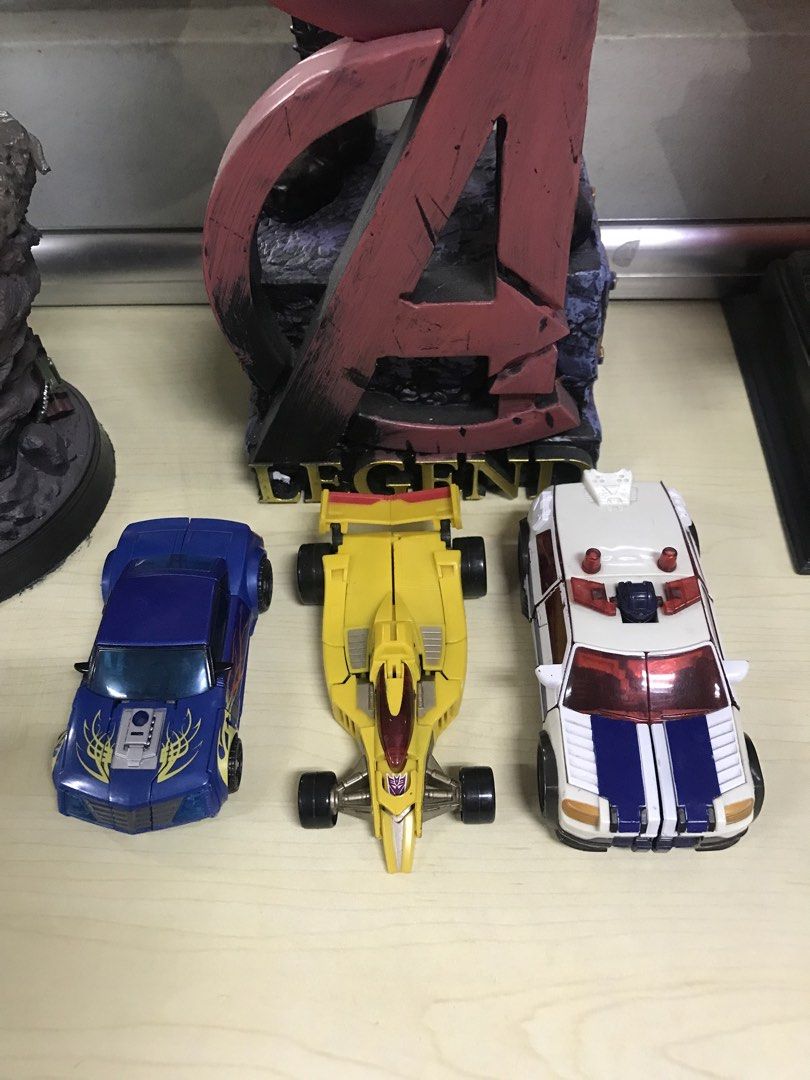Transformers hasbro (Category: Action & Battle Toys) located in San Mateo. Submitted by quikzee (Listing ID 1468324458, Image 2). Description: Set ₱999.