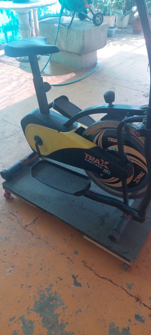 Trax Orbitrac 360 Eliptical Machine (Category: Cardio & Fitness Machines) located in Manila. Submitted by mcangwong80885 (Listing ID 1468297717, Image 2). Description: -Eliptical machine Trax -Well used -Missing speedometer.