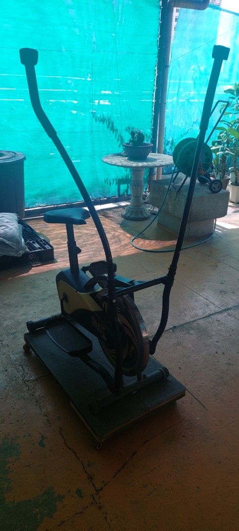 Trax Orbitrac 360 Eliptical Machine (Category: Cardio & Fitness Machines) located in Manila. Submitted by mcangwong80885 (Listing ID 1468297717, Image 1). Description: -Eliptical machine Trax -Well used -Missing speedometer.