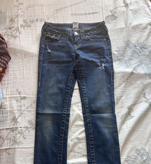 (Category: ) located in . Submitted by lovedby_flora (Listing ID 1468391741, Image 1). Description: .