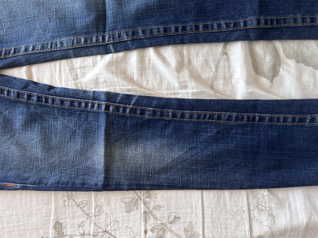 True Religion Low Rise Jeans (Category: Jeans) located in Taguig. Submitted by lovedby_flora (Listing ID 1468391741, Image 3). Description: No when worn! Not thrifted from my mom’s closet Needs wash! (Stored in closet for a long time) 25-26” waistline (Medida) 40” Length.