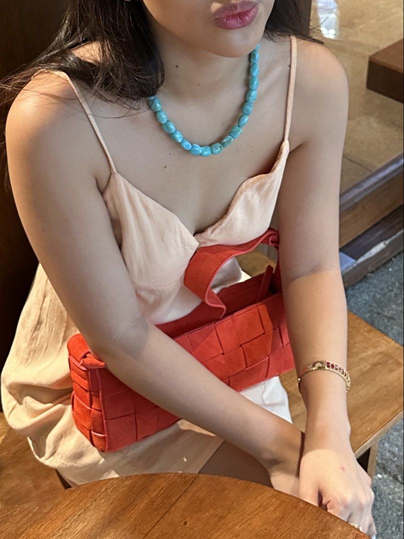 Turquoise Chunky Beaded Necklace (Category: Necklaces) located in Manila. Submitted by saudadeee (Listing ID 1468415544, Image 3). Description: .