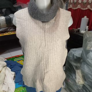 (Category: ) located in . Submitted by thrifted.fashionshop (Listing ID 1468461311, Image 1). Description: .