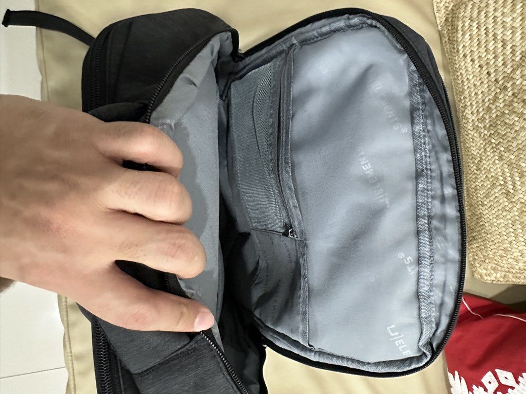 U Elements Backpack (Category: Backpacks) located in Mandaluyong City. Submitted by jokrm (Listing ID 1468313797, Image 3). Description: Color: Dark grey Material: Durable fabric suitable for daily use Compartments: Multiple zipped pockets on the front Perfect for office bag as this bag has a built-in lock No issues .