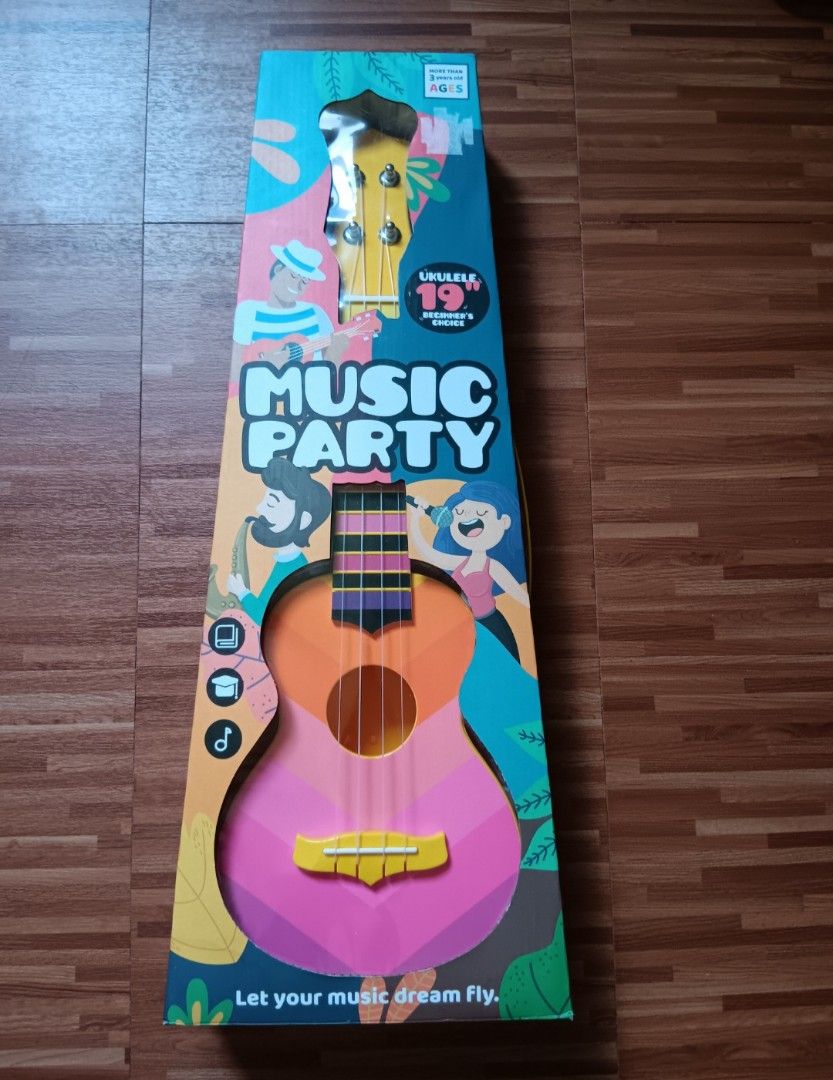 Ukulele (Category: Musical Instruments) located in Binangonan. Submitted by darlen21 (Listing ID 1468357323, Image 3). Description: never used,good as new.