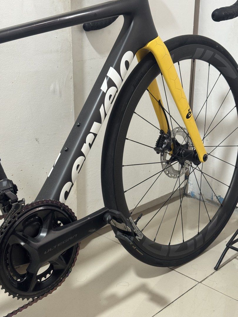 Ultegra di2 12 speed groupset (Category: Bicycles) located in Manila. Submitted by ramsanjuan27295 (Listing ID 1468391638, Image 2). Description: Ultegra di2 groupset w/rotors Groupset 170mm arm length 52/36 11/34 Bgc location.