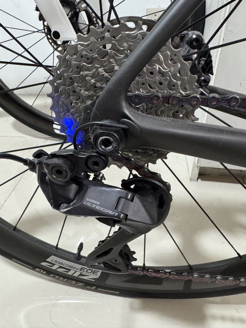 Ultegra di2 12 speed groupset (Category: Bicycles) located in Manila. Submitted by ramsanjuan27295 (Listing ID 1468391638, Image 1). Description: Ultegra di2 groupset w/rotors Groupset 170mm arm length 52/36 11/34 Bgc location.