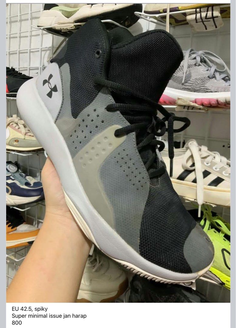 Under Armour Anomaly Black Grey (Category: Sneakers) located in Caloocan City. Submitted by Twinsters_2nd (Listing ID 1468431526, Image 1). Description: - Brand: Under Armour Anomaly - Colorway: Black and Grey - Size: EU 42.5 - Style: High-top with lace-up closure - Features: Sturdy outsole traction pattern - Condition: Minor signs of wear, super minimal issue - Best for: Basketball court sessions or casual streetwear - payment first, sh0pee chec