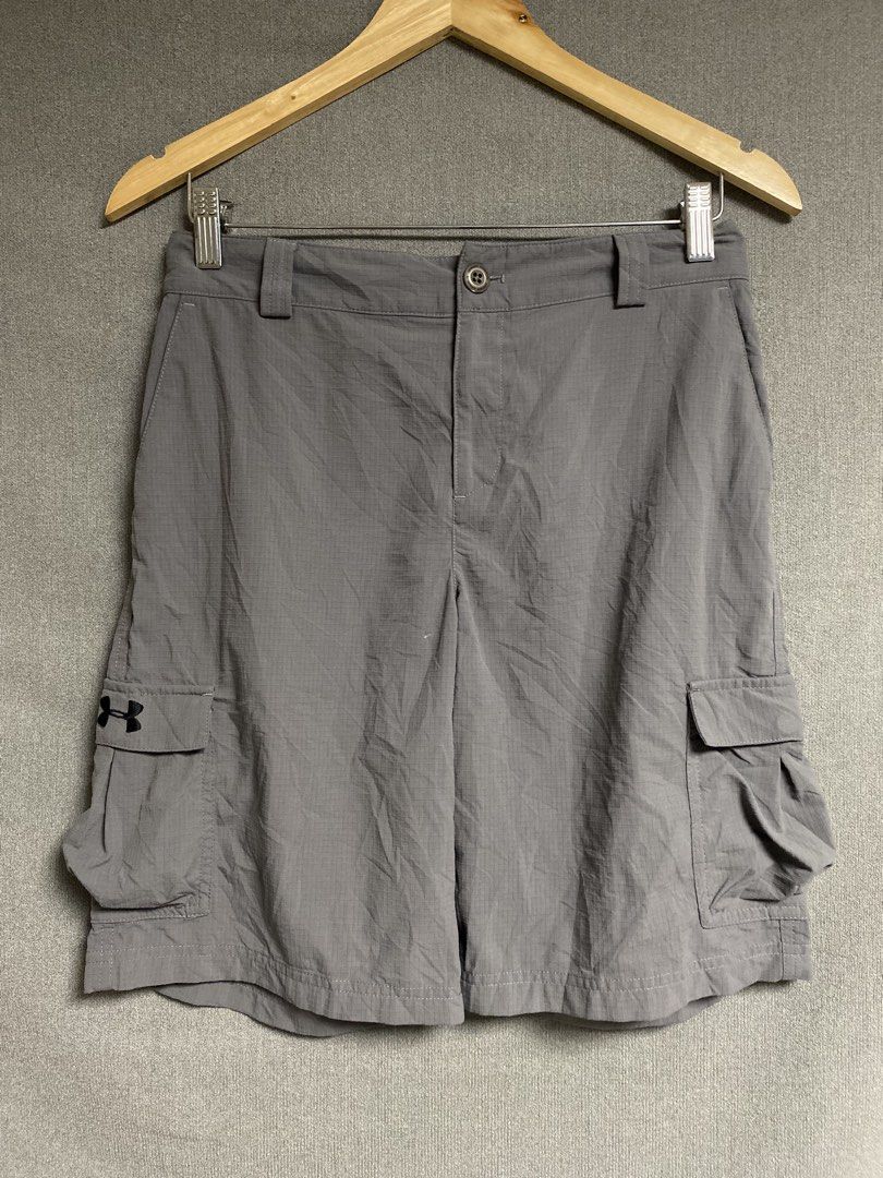 Under armour cargo short (Category: Shorts) located in Cabuyao City. Submitted by ukaythriftshirt (Listing ID 1468489980, Image 1). Description: Under armour cargo short Excellent Condition Waist 28 Length 19 Color rate 9/10 No issue need wash only - 450.