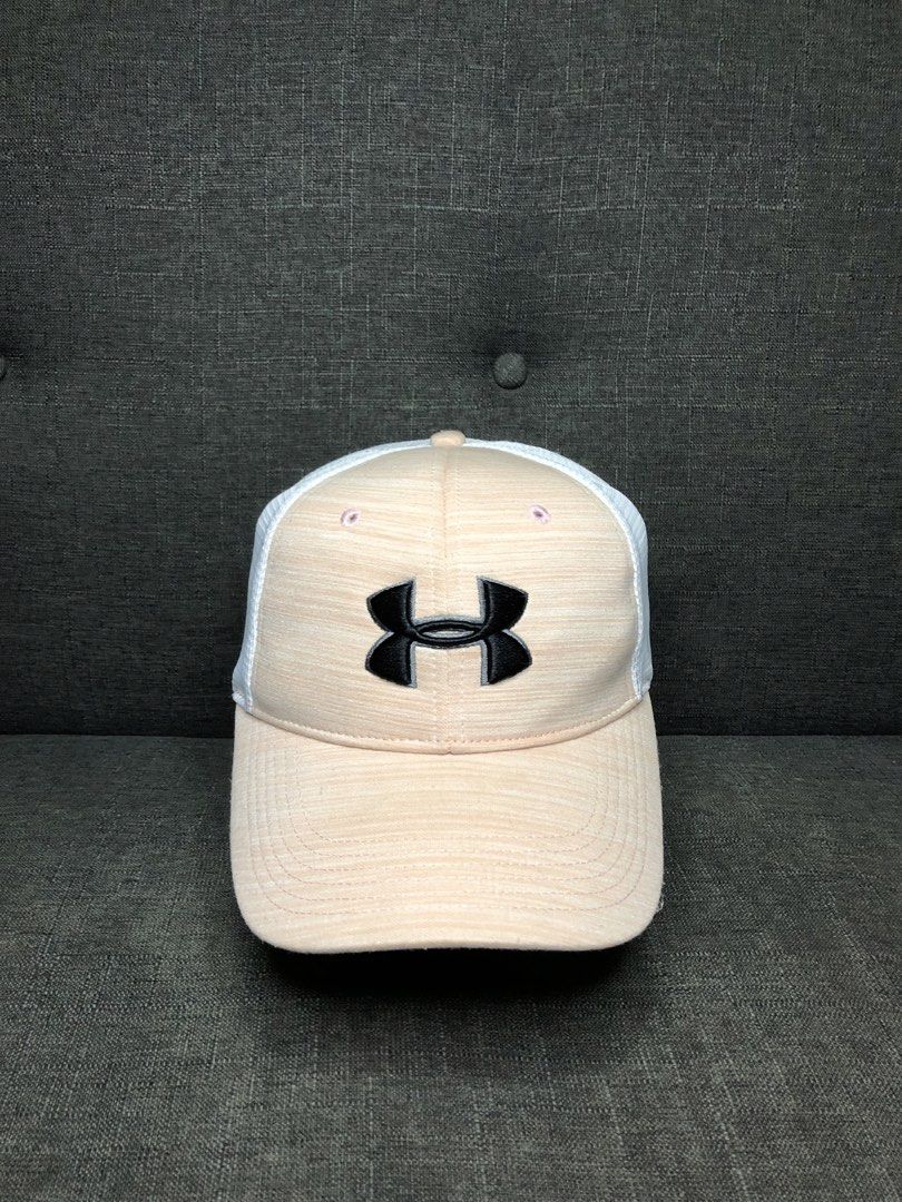 UNDER ARMOUR TRACKER CAP (Category: Caps & Hats) located in Minglanilla. Submitted by cj_sedano427 (Listing ID 1468355686, Image 1). Description: .