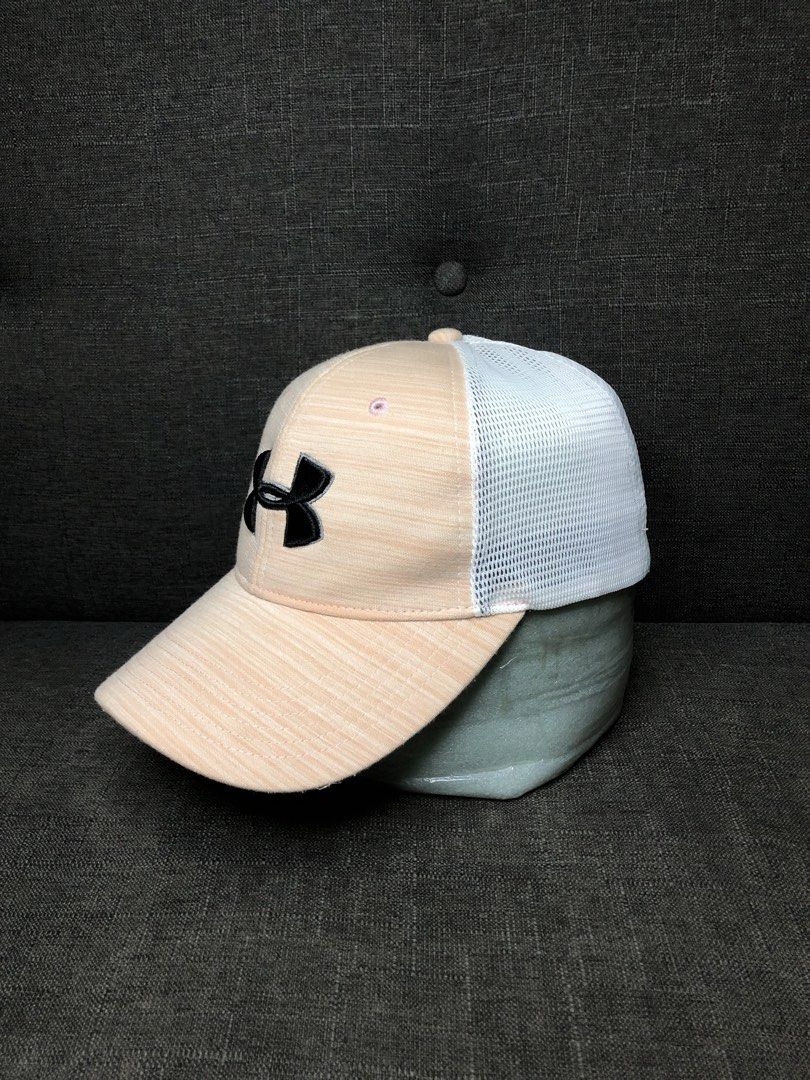 UNDER ARMOUR TRACKER CAP (Category: Caps & Hats) located in Minglanilla. Submitted by cj_sedano427 (Listing ID 1468355686, Image 2). Description: .
