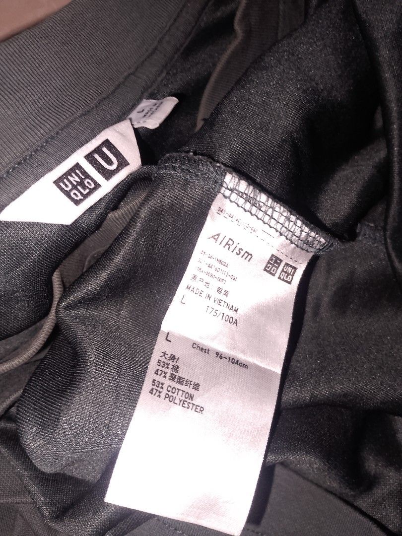 Uniqlo airism (Category: Tshirts & Polo Shirts ) located in Manila. Submitted by thereal_jeysiii0225 (Listing ID 1468377419, Image 3). Description: .