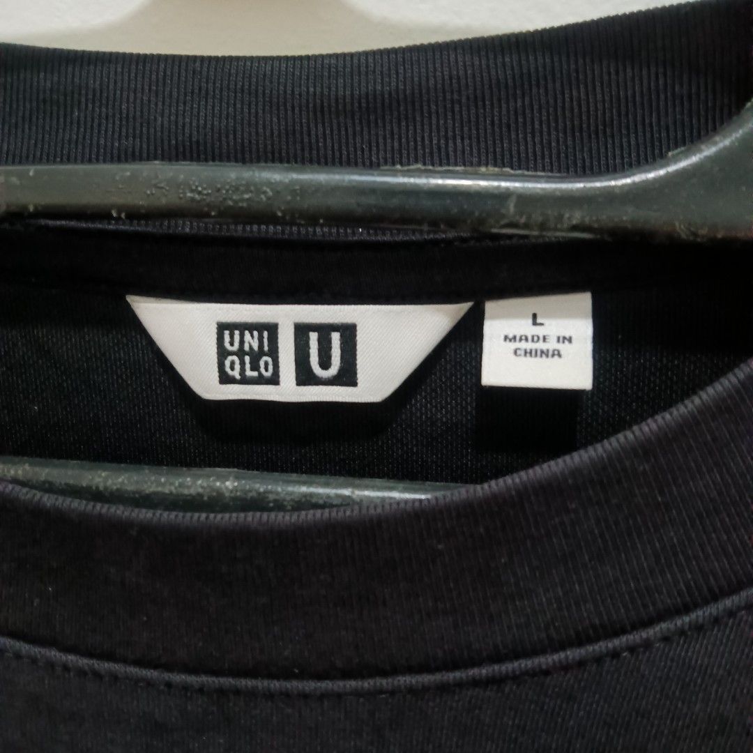 UNIQLO AIRISM Black Large (Category: Tshirts & Polo Shirts ) located in Caloocan City. Submitted by jaychingsss (Listing ID 1468395633, Image 2). Description: Uniqlo Airism - 150 22x27 Color Rate: 9/10 Complete Tags NEED WASH.