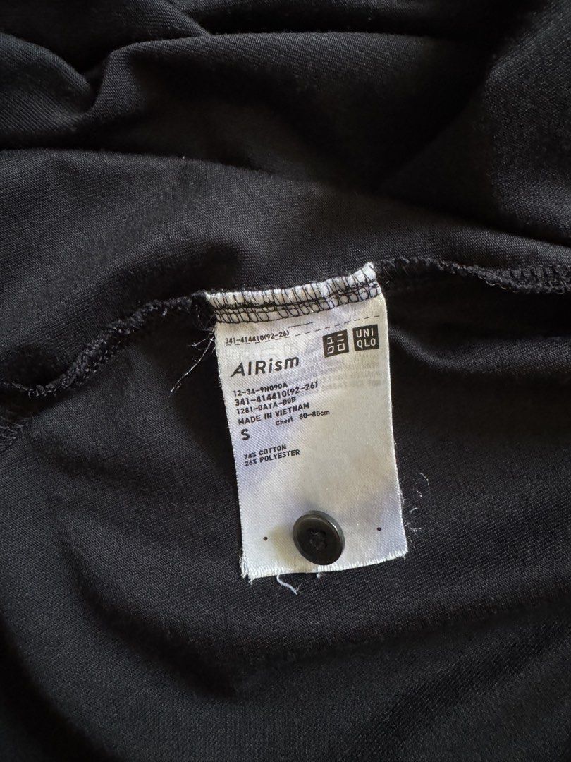 Uniqlo AIRism Black Polo Button-down (Category: Tshirts & Polo Shirts ) located in Quezon City. Submitted by gooddealsph (Listing ID 1468341939, Image 3). Description: Uniqlo AIRism Black Polo Button-down shirt Size S Very good condition color rating 9/10 W - 19” L - 25” Rfs: Decluttering unused stuff Tomas Morato QC.