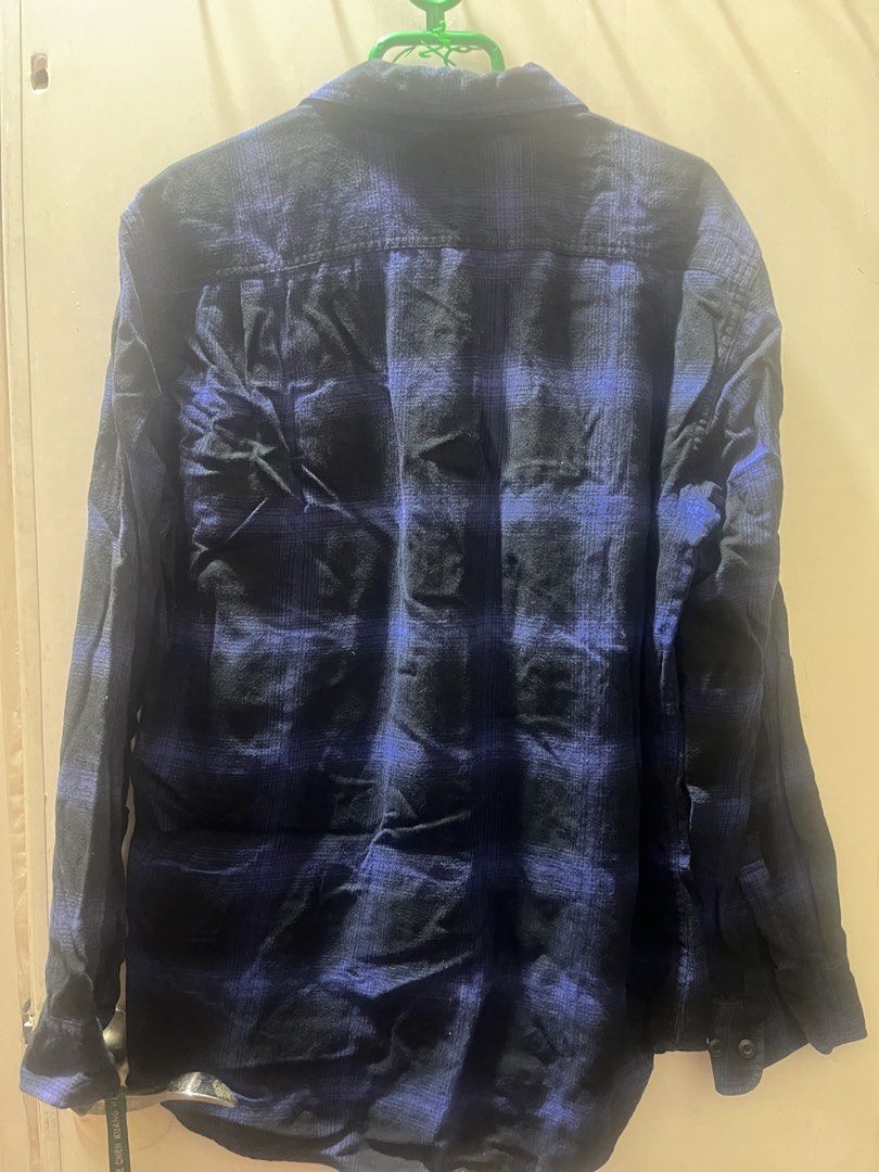 Uniqlo and DC Flannel (Category: Tshirts & Polo Shirts ) located in Manila. Submitted by acemerchant (Listing ID 1468309228, Image 2). Description: Uniqlo Flannel - P200, Size M DC Flannel - P200, Size M RFS: Decluttering Location: Sta. Mesa, Manila Buyer must shoulder the shipping fee (Lalamove or J&T).