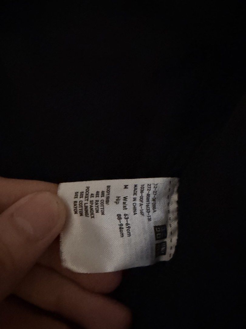 Uniqlo Black Track Pants Size M (Category: Activewear) located in Manila. Submitted by silverjubilee (Listing ID 1468334939, Image 2). Description: - Brand: Uniqlo - Color: Black - Size: M - Material: Comfortable cotton blend with spandex and rayon - Features: Elastic waistband and practical side pockets - Fit: Regular fit, ideal for everyday casual wear - Origin: Made in China - Styling: Easy to match with any basic t-shirt or hoodie.