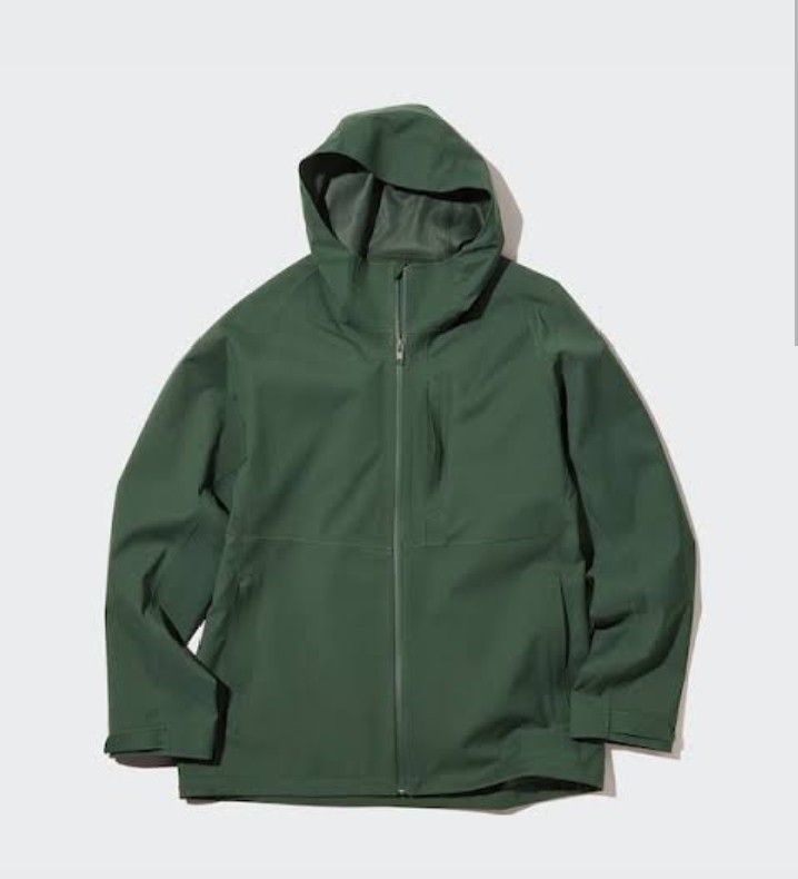 Uniqlo Blocktech Parka Green (Category: Coats, Jackets and Outerwear) located in Mabalacat. Submitted by cjpacleb (Listing ID 1468318819, Image 1). Description: BLOCKTECH Parka Small on tag Sleeve length 27 in Length 25 in Width 17 in Excellent condition Pampanga pwede po VC for proof of Legitimacy Via J&T.