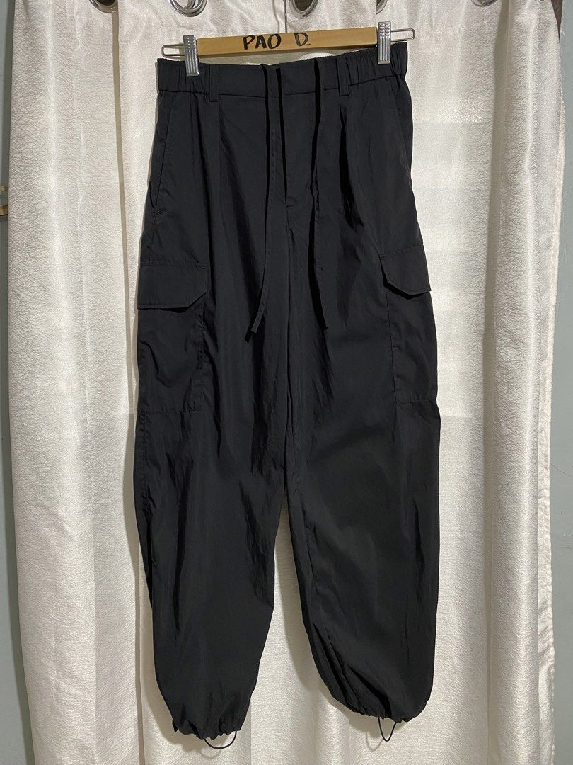 Uniqlo Easy Cargo Trouser (Category: Other Bottoms) located in Davao. Submitted by VapenDrip (Listing ID 1468356682, Image 2). Description: Uniqlo Easy Cargo Trouser Small on tag Waist 26-30 Length 28 Excellet to as new condition 600+sf.
