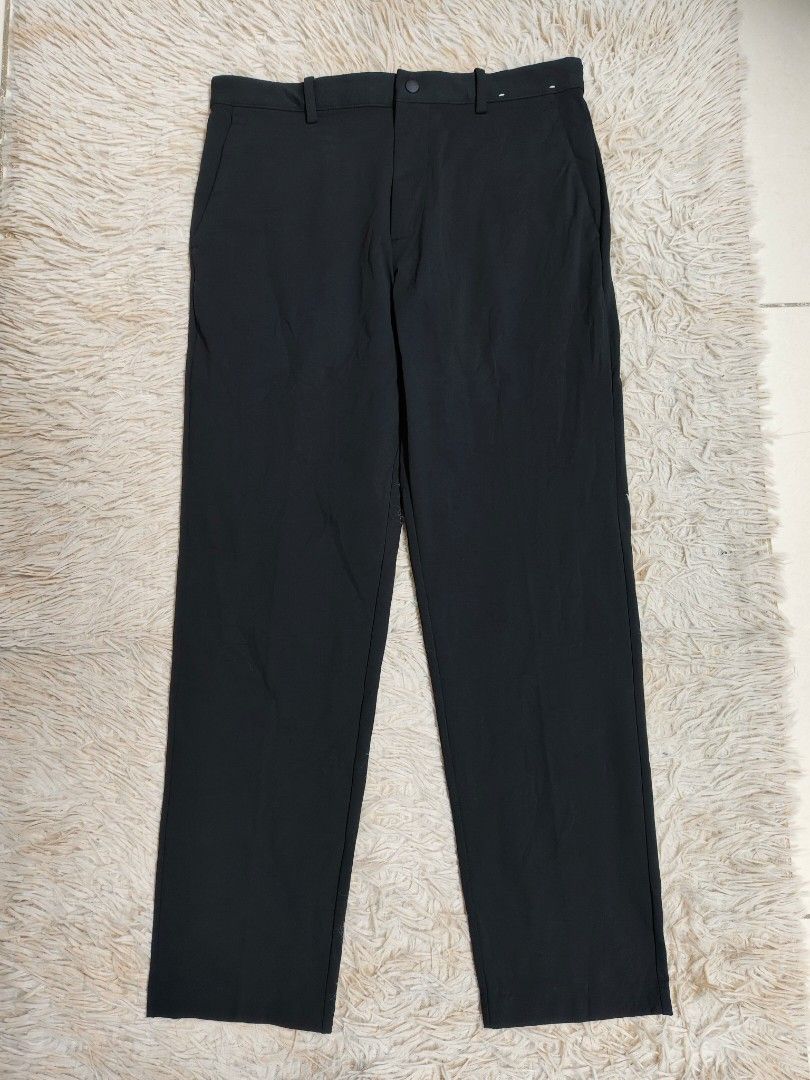 Uniqlo EZY Ankle Pants (Ultra Stretch Dry EX) (Category: Trousers) located in Angeles City. Submitted by miss_independent01 (Listing ID 1468302206, Image 3). Description: Uniqlo EZY Ankle Pants (Ultra Stretch Dry EX) Color: Black Width: 15.5 (Medium on tag) Length: 37 MOP: Gcash ✅ Mine Now, Pay Now ✅ First to Pay, Gets the Item 📍 PAMPANGA Courier: JnT 🚚🚚 PM 💌.