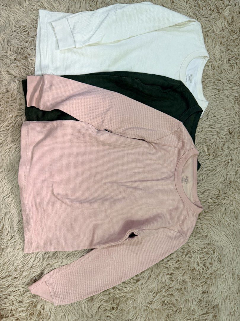 Uniqlo Heattech Extra Warm (Category: Babies & Kids Fashion) located in Quezon City. Submitted by adagavin (Listing ID 1468326292, Image 1). Description: As set P500 Per piece - P160.
