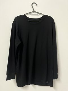 (Category: ) located in . Submitted by aaoutfitstore (Listing ID 1468467962, Image 1). Description: .