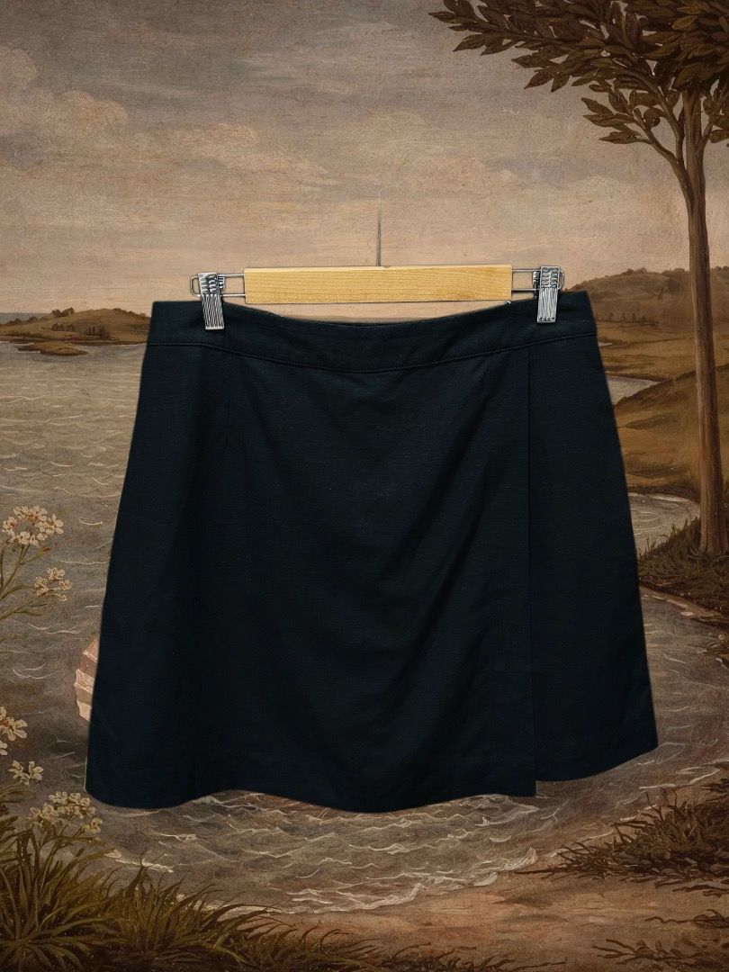 Uniqlo linen blend skort black (Category: Activewear) located in Dasmarinas. Submitted by thrifteefinds (Listing ID 1468351004, Image 1). Description: Uniqlo linen blend skort black Excellent condition 𝓼𝓲𝔃𝓮𝓼 𝓽𝓸 𝓬𝓱𝓸𝓸𝓼𝓮 𝓯𝓻𝓸𝓶: ☑️M 28-30WL 16.5L (2) ☑️S 26-28WL 16L (1) M/Mine: 450 each DM: Name | Contact | Address & Brgy Please comment MINE only if you’re 100% sure and ready to pay. No return or exchange.