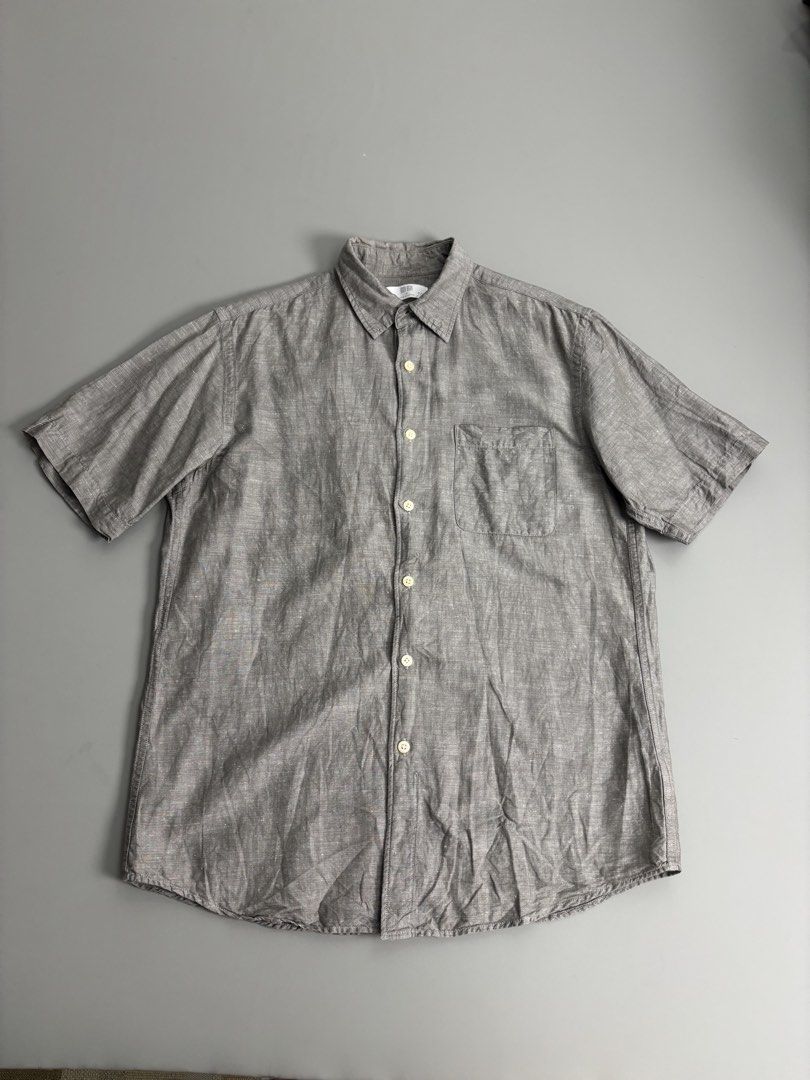 Uniqlo Linen Button down Short Sleeves (Category: Tshirts & Polo Shirts ) located in San Fernando. Submitted by kayemanalac_05 (Listing ID 1468421792, Image 1). Description: .