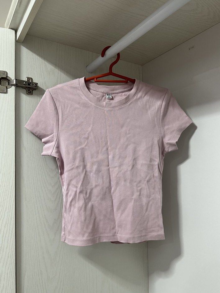 Uniqlo Medium Pink Ribbed Crop Top (Category: Shirts) located in Quezon City. Submitted by sunkissed.ph (Listing ID 1468288951, Image 1). Description: issue: tastas (see photo) ₱200 .