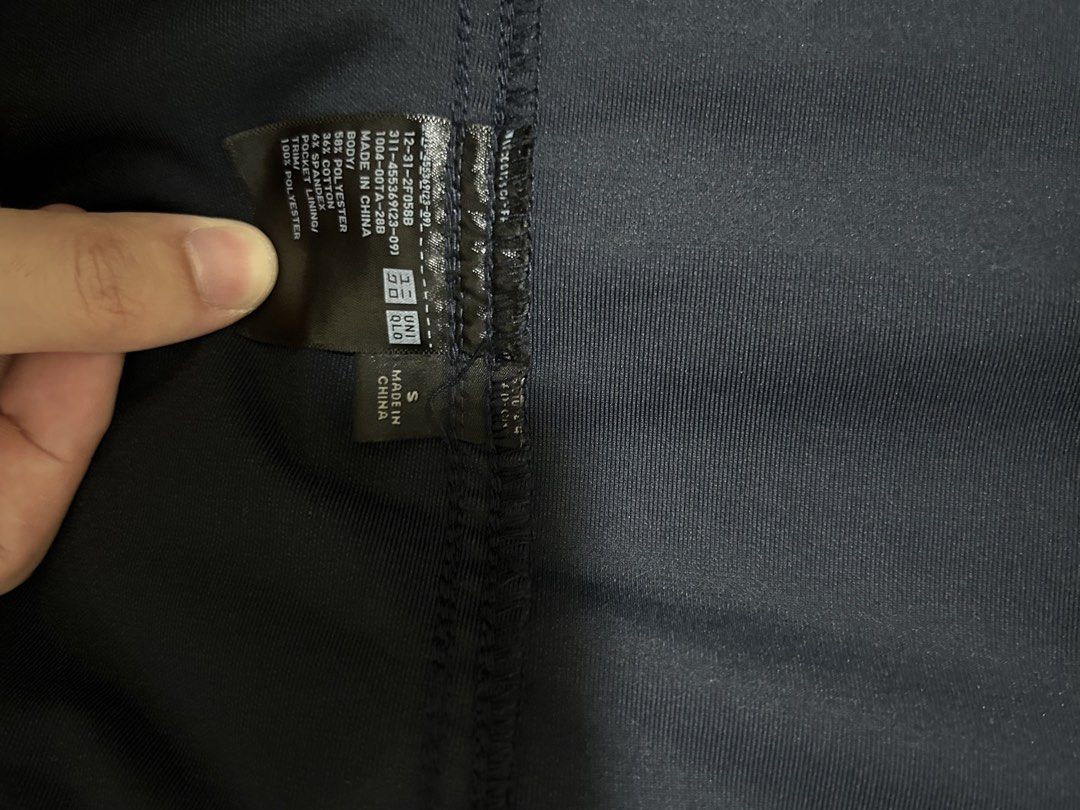 Uniqlo Overshirt Jacket (Navy Blue) (Category: Coats, Jackets and Outerwear) located in Taytay. Submitted by enzos24 (Listing ID 1468365305, Image 2). Description: - Uniqlo Over Shirt Jacket - Color: Navy Blue - Size: Small (S) - Condition: used 4-5x - 900 only (bought it for 2.5k) - taytay, rizal area rfs: rarely used it.