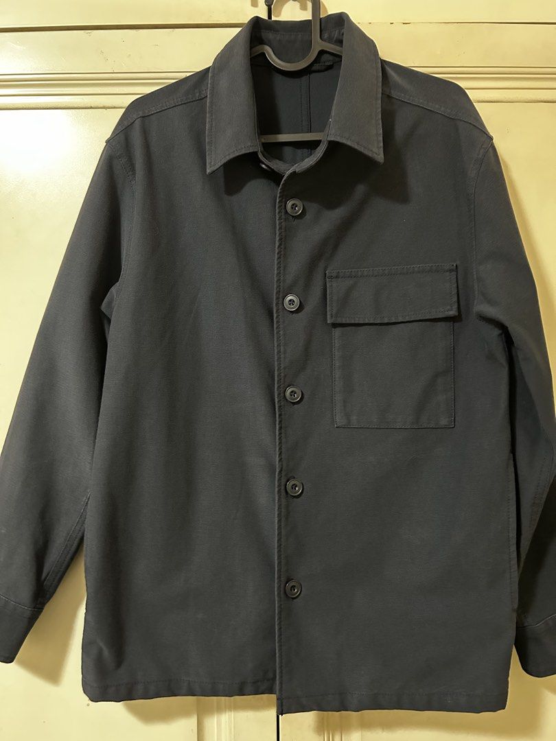 Uniqlo Overshirt Jacket (Navy Blue) (Category: Coats, Jackets and Outerwear) located in Taytay. Submitted by enzos24 (Listing ID 1468365305, Image 1). Description: - Uniqlo Over Shirt Jacket - Color: Navy Blue - Size: Small (S) - Condition: used 4-5x - 900 only (bought it for 2.5k) - taytay, rizal area rfs: rarely used it.