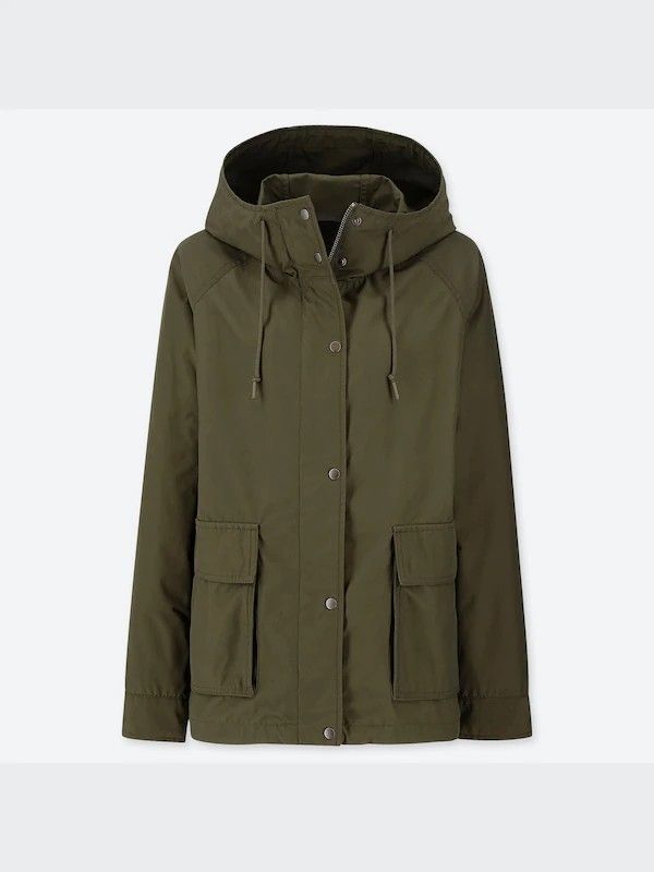 Uniqlo Oversized Mountain Parka (Category: Coats, Jackets and Outerwear) located in Angeles City. Submitted by miss_independent01 (Listing ID 1468433261, Image 1). Description: Uniqlo Oversized Mountain Parka Color: Dark Green Width: 21.5 (Medium on tag) Length: 25 Sleeve: 26.5 MOP: Gcash ✅ Mine Now, Pay Now ✅ First to Pay, Gets the Item 📍 PAMPANGA Courier: JnT 🚚🚚 PM 💌.