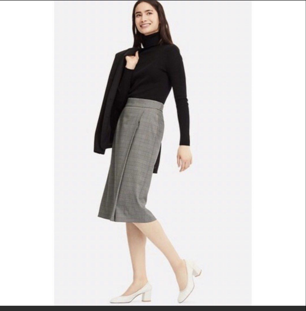 UNIQLO plaid skirt (Category: Skirts) located in San Jose del Monte. Submitted by senorita_wella (Listing ID 1468314221, Image 1). Description: .