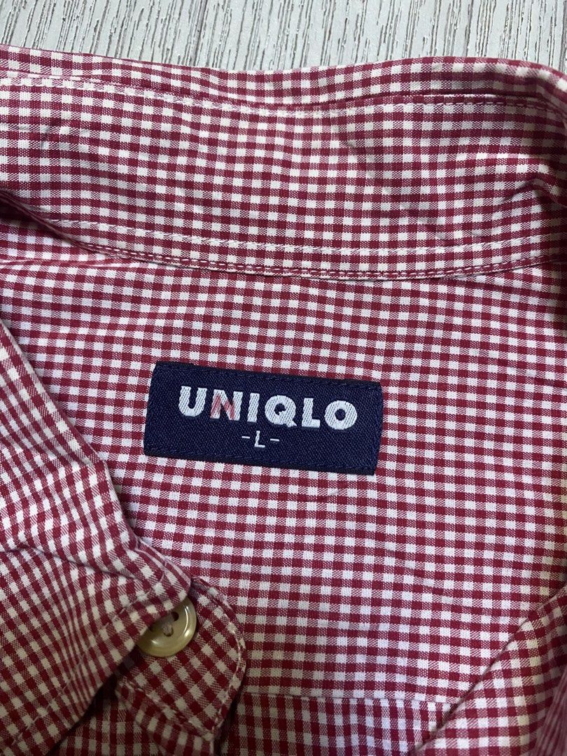 Uniqlo Red Gingham Long Sleeve (Category: Formal Shirts) located in Pasig City. Submitted by terrencec34805 (Listing ID 1468474606, Image 2). Description: Uniqlo red gingnam polo longsleeve Excellent condition Size:Large Width:23 Length:31.