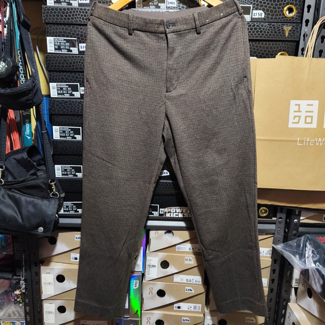 Uniqlo Smart Ankle Pants (Houndstooth; Brown) (Category: Trousers) located in Caloocan City. Submitted by thriftdeluxe3305 (Listing ID 1468396140, Image 1). Description: Uniqlo Smart Ankle Pants (Houndstooth; Brown) Waist: 29-33inches (76-84cm) Length: 37.5 inches Opening: 7.5-8 inches Size M on tag --- Color Rate: 10/10 Condition: 9.8/10 (Used; Like New Condi) *used less than 5x (I think?) --- 1,200php FREE SHIPPING via J&T Express 🛒Mall Price: