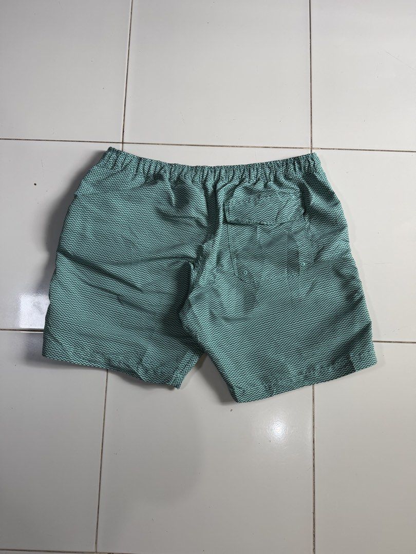 Uniqlo swim short (Category: Shorts) located in Batangas. Submitted by robertlopezigaya (Listing ID 1468426008, Image 2). Description: Uniqlo swimshort Size XL No issue Like new.