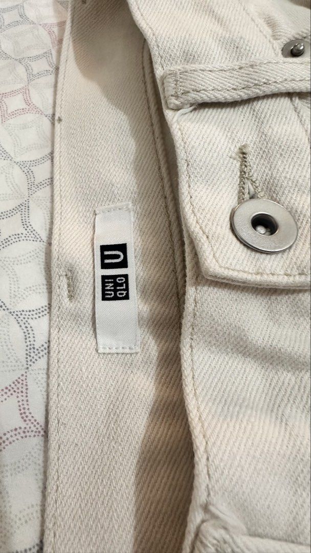 Uniqlo U Off-White Denim Jeans (Category: Jeans) located in Quezon City. Submitted by angelique.jsd (Listing ID 1468452137, Image 2). Description: - Brand/Collection: Uniqlo U - Color: Off-white / Cream - Fit: High rise waist with a straight-leg cut through thighs and calves - Details: Classic button and zip fly, trendy front seam detailing - Material: Heavyweight 100% cotton - Condition: Great wardrobe staple, easy to style.