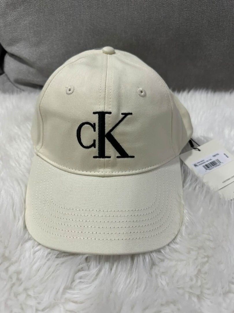 Unisex Ck Cap (Category: Caps & Hats) located in Cabanatuan. Submitted by Valeriecllctn (Listing ID 1468311745, Image 3). Description: Calvin Klein cap unisex ₱1,999 each 💯Original Authentic from USA 🇺🇸.