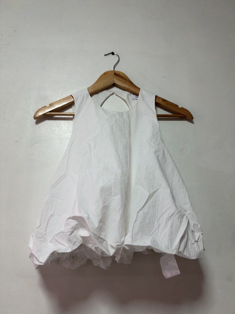 Urban Revivo Bubble Top (Category: Blouses) located in Manila. Submitted by oggoodsph (Listing ID 1468332221, Image 2). Description: Large frame.