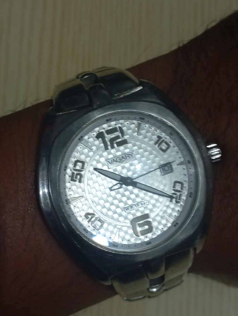 Vagary (Category: Men's Watches) located in Las Pinas. Submitted by quick_deals_great_finds2 (Listing ID 1468430371, Image 3). Description: Original good working condition Quartz with battery 40mm Fits wrist size 6.8 inches.