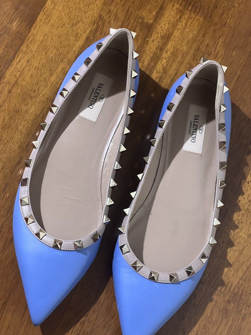 Valentino Garavani Rockstud Flats (Category: Flats & Sandals) located in Las Pinas. Submitted by peterjackstone (Listing ID 1468451309, Image 1). Description: Authentic (USA) • Brand: Valentino Garavani • Color: Blue with nude trim and gold-tone studs • Size: EU 40 • Material: Leather • Condition: Good •dust bag and box NOT INCLUDED 8.5/10 condition.