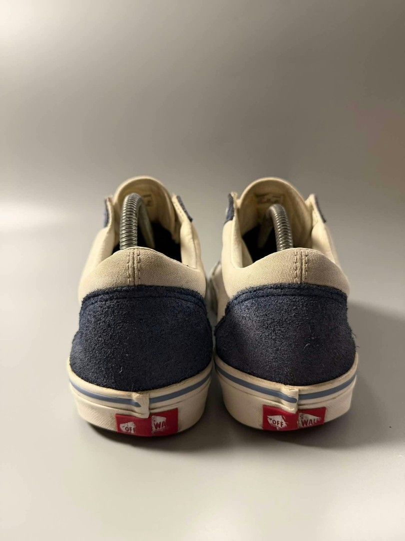 VANS OLD SKOOL (Category: Dress Shoes) located in Pasay City. Submitted by joe_thrift1 (Listing ID 1468437301, Image 2). Description: BAGONG BAGO PAPO MGA SIR/MADAM message lang po🥰.