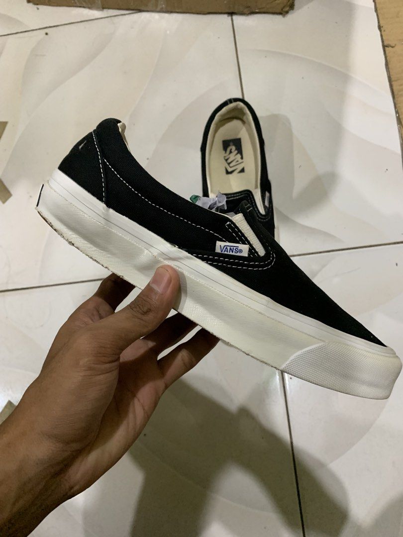 Vans Vault OG Classic Slip-on (Category: Sneakers) located in Buhi. Submitted by sneak_pick (Listing ID 1468307808, Image 3). Description: Vans Vault OG Classic Slip-on Size: 8.5US Men/ 10.0US Women’s Used Pair .