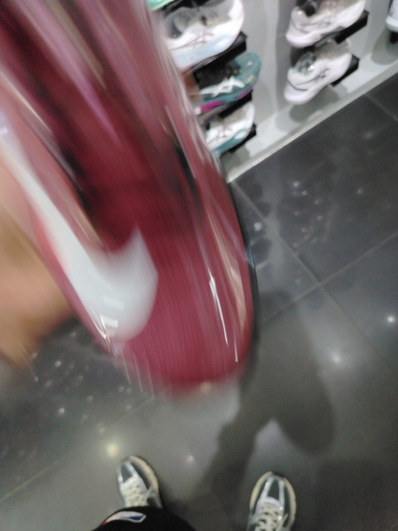 Vapor Pro 3 (Category: Sneakers) located in Quezon City. Submitted by rvnnnnnn (Listing ID 1468330239, Image 2). Description: .