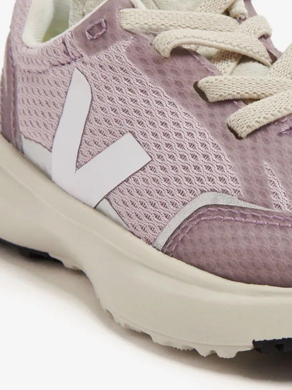 Veja mesh sneakers (Category: Babies & Kids Fashion) located in Manila. Submitted by ourburstingwardrobe_ (Listing ID 1468357648, Image 3). Description: Size 31 In great condition no flaws.