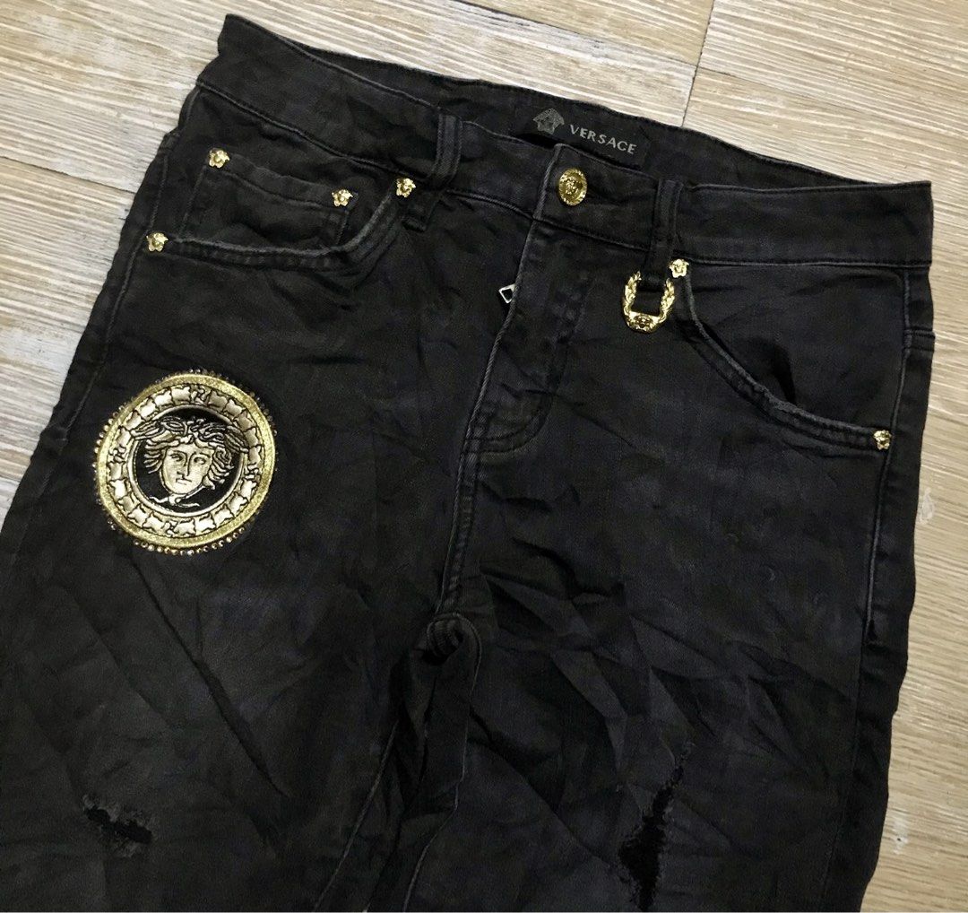 Versace Denim Short (Category: Shorts) located in Angeles City. Submitted by bashthriftstuff123 (Listing ID 1468402999, Image 3). Description: Versace Denim Short Size 29-30 Length 19.5 Verygood condi 499 + ship.